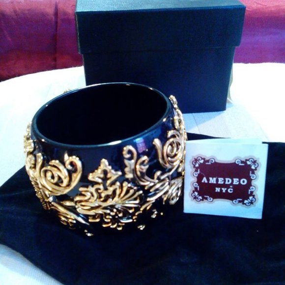 Amedeo NYC Bracelet-New in Box, Never used! - Picture 3 of 3